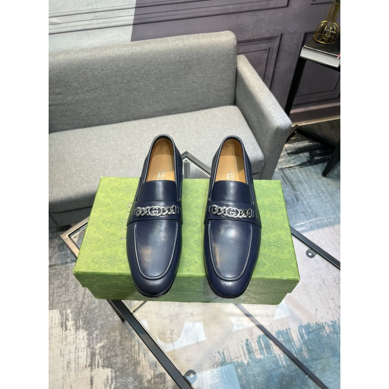 G*u*i leather shoes